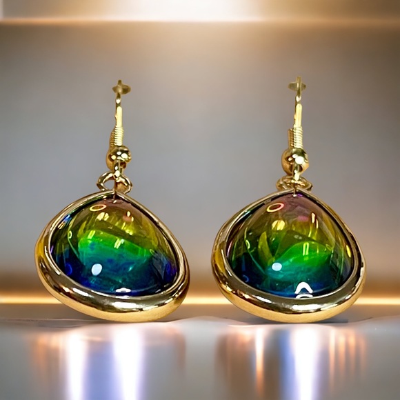 Rainbow Oil slick color changing tear drop earrings - Picture 3 of 4